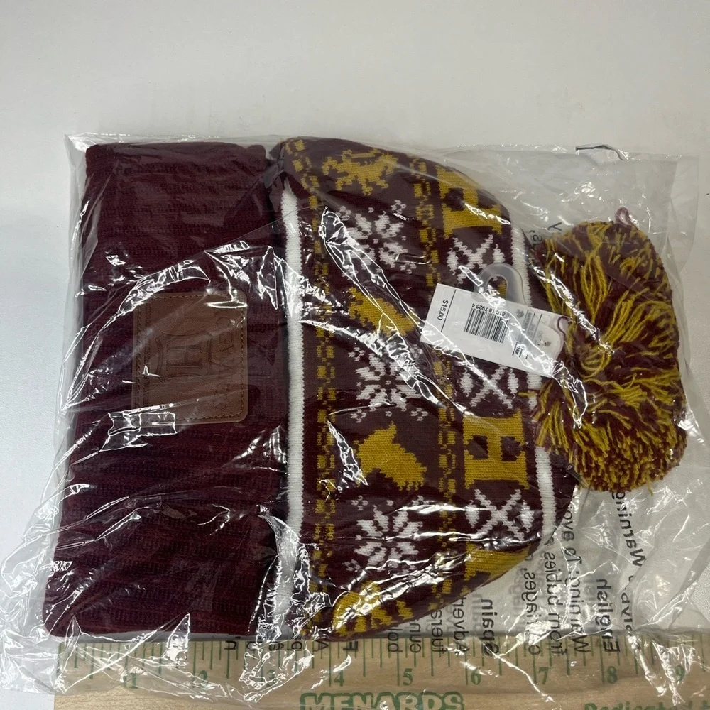 NEW Harry Potter Hogwarts Maroon and Yellow Knit Kids Beanie Winter Hat